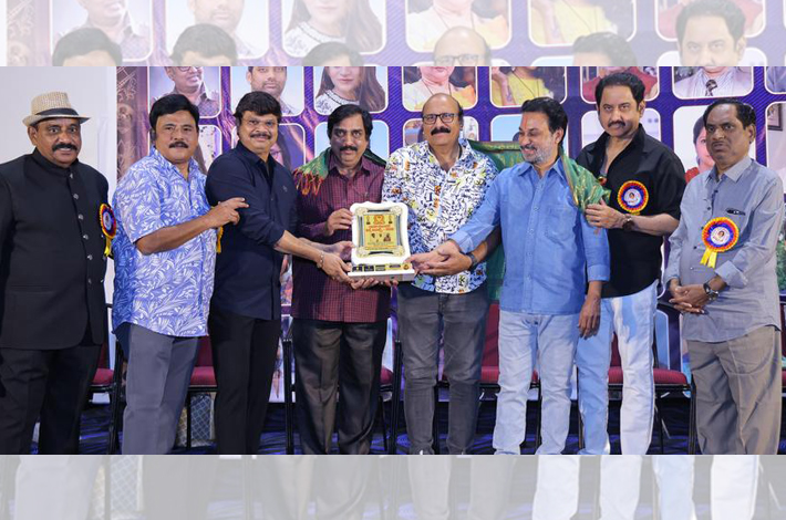 వైభవంగా దాసరి లెజెండ్రీ అవార్డ్స్ పంపిణీ