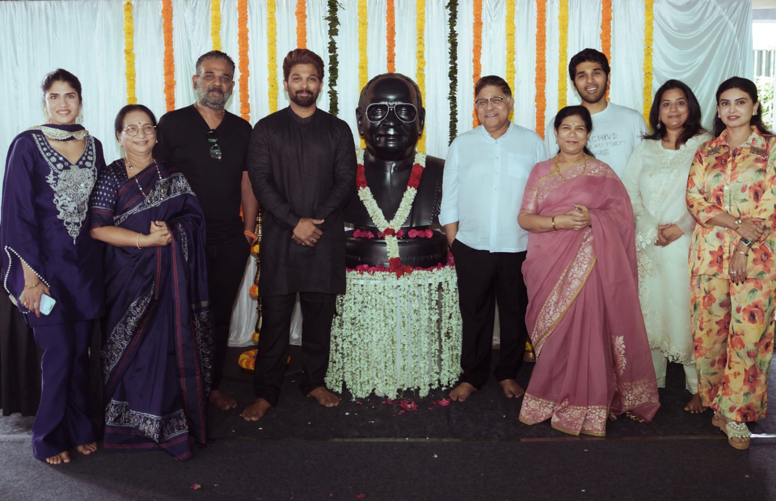 అల్లు రామలింగయ్య జయంతి సందర్భంగా ‘ICONZA’కు శ్రీకారం చుట్టిన అల్లు అర్జున్!